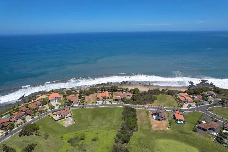 Lote para Construcción en Comunidad Privada con Financiamiento – Costa Pedasí