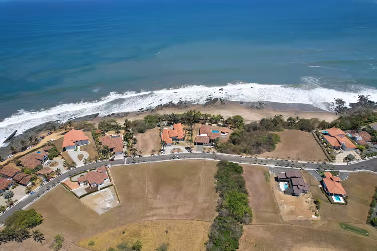 Lote para Construcción en Comunidad Privada con Financiamiento – Costa Pedasí