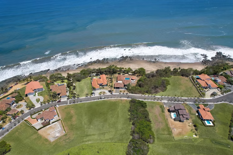 Lote para Construcción en Comunidad Privada con Financiamiento – Costa Pedasí