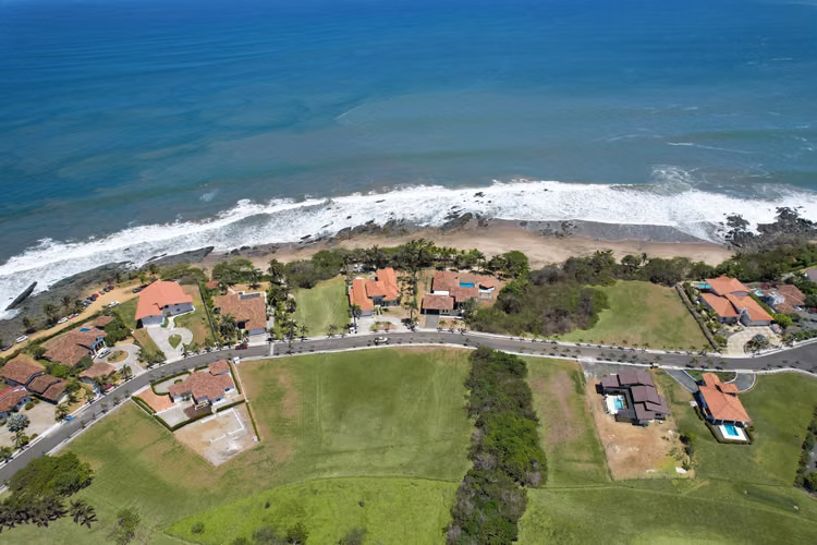 Lote para Construcción en Comunidad Privada con Financiamiento – Costa Pedasí