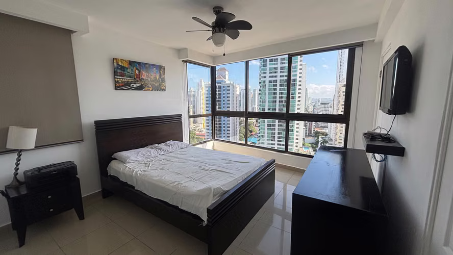 SE VENDE EN PH SAN FRANCISCO BAY – Torre 300 - RM