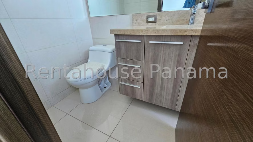 alquilo apartamento en costa del este BALI costa del mar OF27-1001