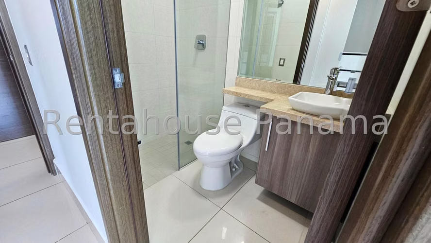 alquilo apartamento en costa del este BALI costa del mar OF27-1001