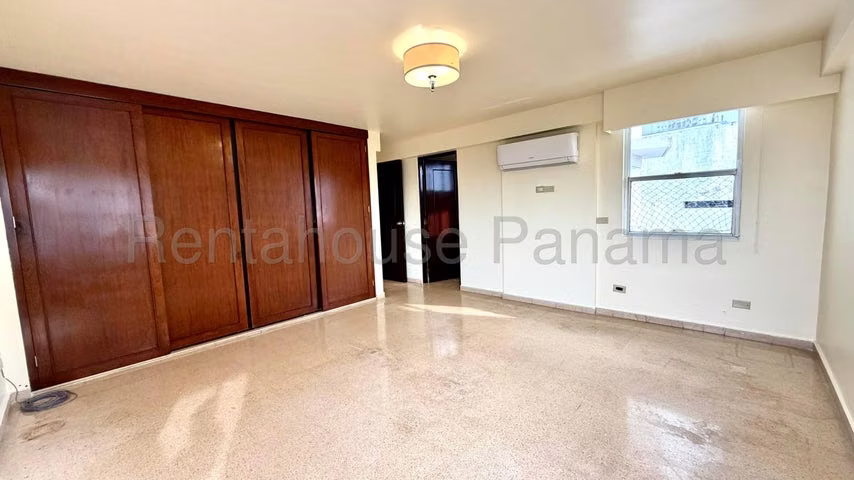 Apartamento en Alquiler en El Carmen. PH CARMEL. 27LDC1039
