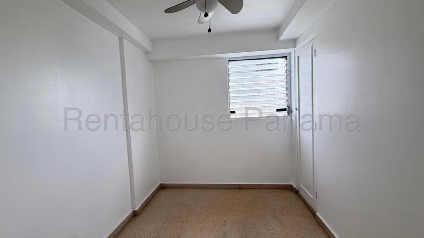 Apartamento en Alquiler en El Carmen. PH CARMEL. 27LDC1039
