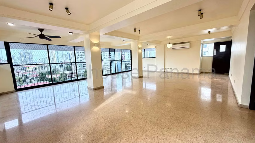 Apartamento en Alquiler en El Carmen. PH CARMEL. 27LDC1039