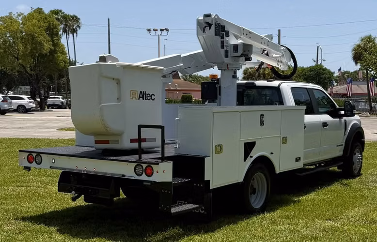 2020 Ford F-550 6.7L Diesel 4X4 Altec AT37G 42 Pies Bucket Tuck