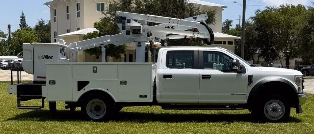 2020 Ford F-550 6.7L Diesel 4X4 Altec AT37G 42 Pies Bucket Tuck