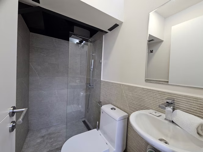 Apartamento Moderno con Terraza Privada en Casco Viejo, Ciudad de Panamá