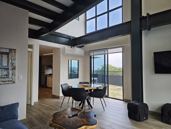 Apartamento Moderno con Terraza Privada en Casco Viejo, Ciudad de Panamá