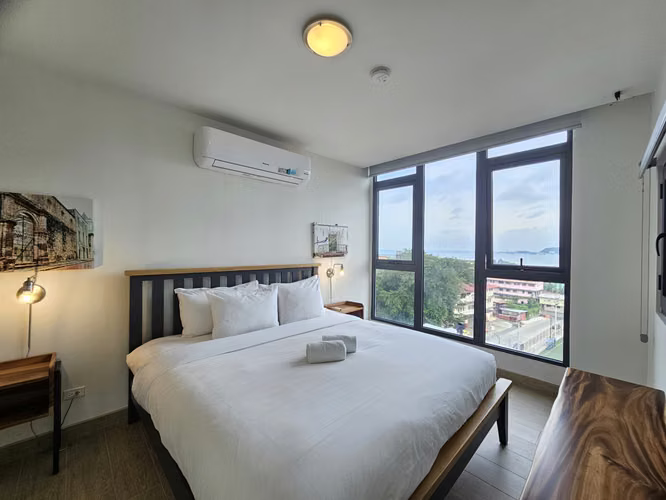 Apartamento Moderno con Terraza Privada en Casco Viejo, Ciudad de Panamá