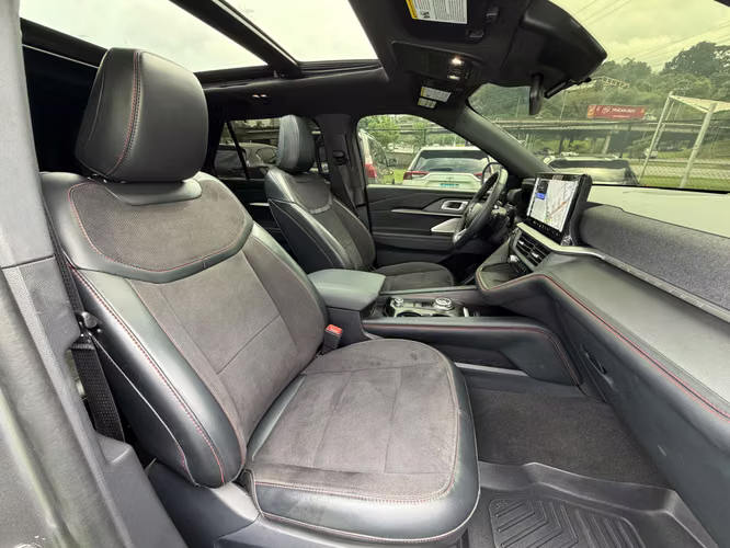 Ford Explorer ST 2024
