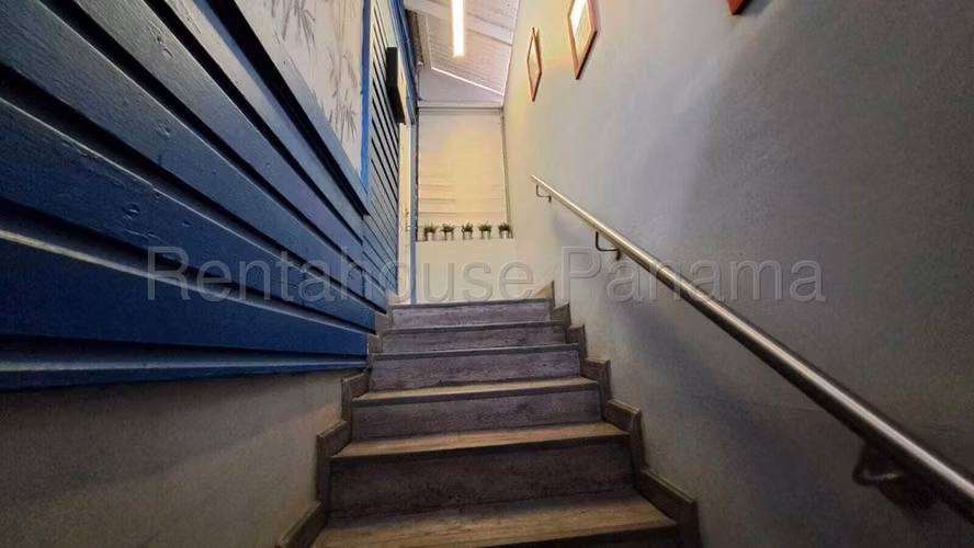 Alquiler de local comercial de 162m2 en San Francisco