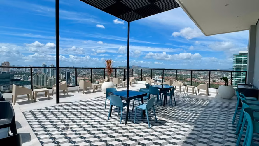 ALQUILO APARTAMENTO AMOBLADO EN COSTA DEL ESTE PH ARCADIA