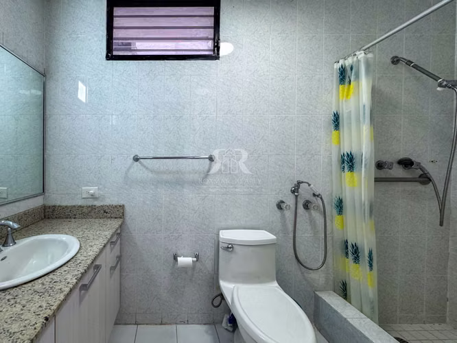 Apartamento remodelado en Marbella PH Marbella Tower I - Imagen 12