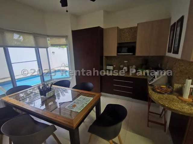 Casa en Venta en Costa del Este 23EPP6277