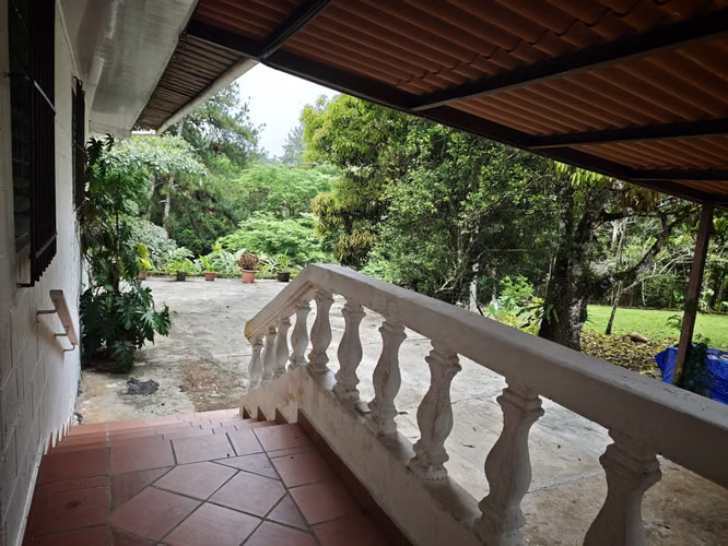Se Vende  Espectacular Residencia en Las Nubes de Cerro Azul - Imagen 1