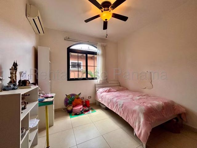 Casa en Venta en Costa Sur 25EPP6398
