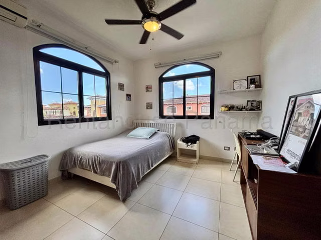 Casa en Venta en Costa Sur 25EPP6398