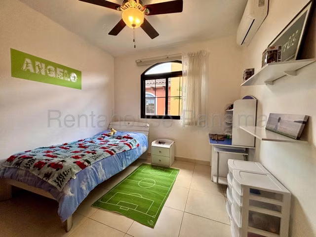 Casa en Venta en Costa Sur 25EPP6398