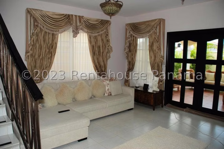 Casa en Venta en Costa Sur 26EPP7888