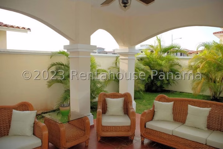 Casa en Venta en Costa Sur 26EPP7888