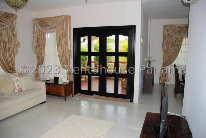 Casa en Venta en Costa Sur 26EPP7888