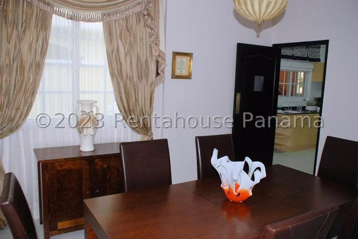 Casa en Venta en Costa Sur 26EPP7888