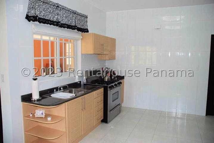 Casa en Venta en Costa Sur 26EPP7888