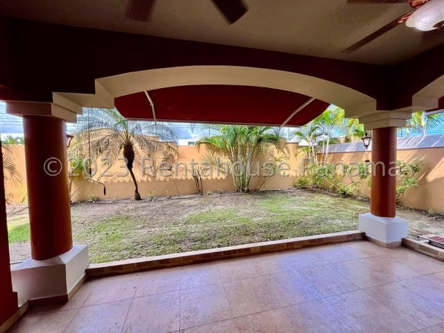 Casa en Venta en Costa Sur 24EPP5776