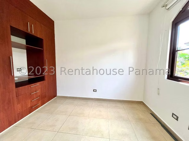 Casa en Venta en Costa Sur 24EPP5776