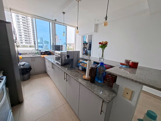 Apartamento amoblado en alquiler en Bella Vista |98 m2| Cerca Cinta Costera - Imagen 3