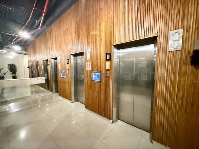 Apartamento en Venta en Avenida Balboa, Ph Bay View. EH