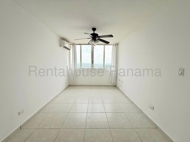 Apartamento en Venta en Avenida Balboa, Ph Bay View. EH