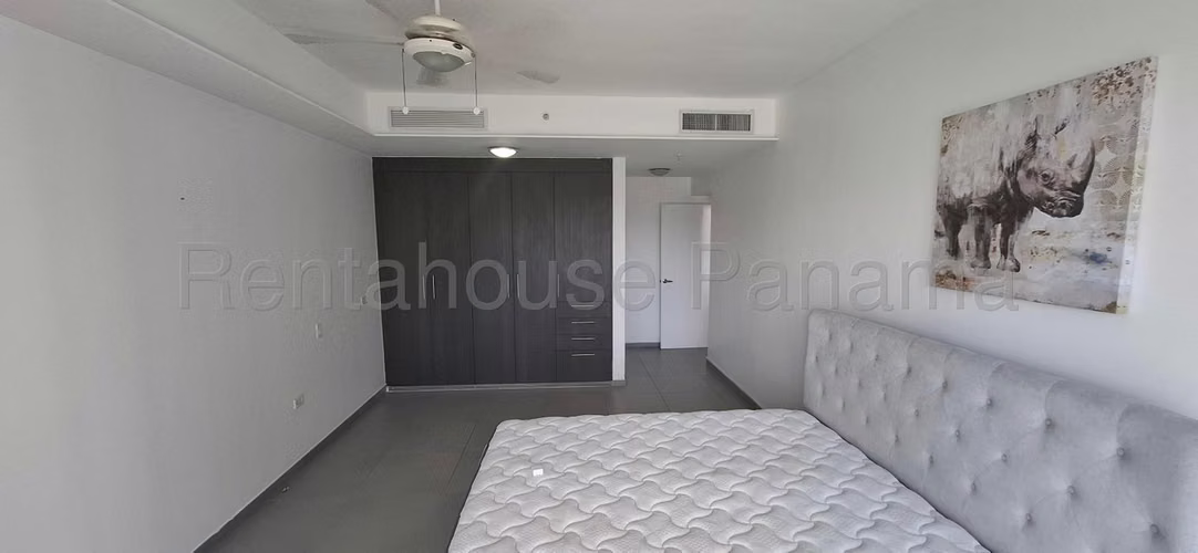 VENTA APARTAMENTO YACHT CLUB AV BALBOA 26ML5857