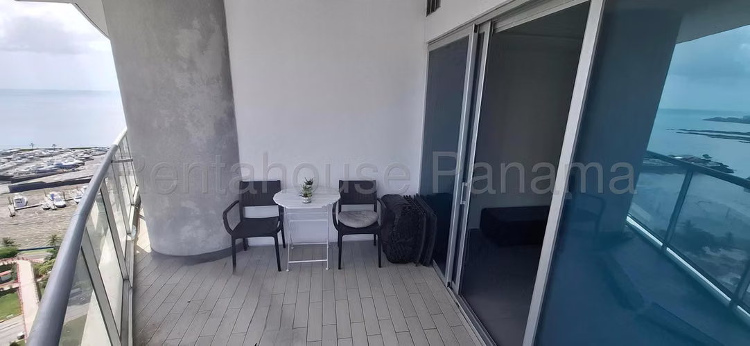 VENTA APARTAMENTO YACHT CLUB AV BALBOA 26ML5857