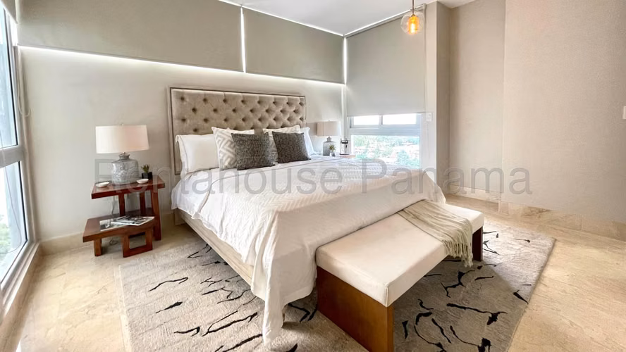 Lujoso Apartamento en Venta en Coco del Mar 27*224Mfk