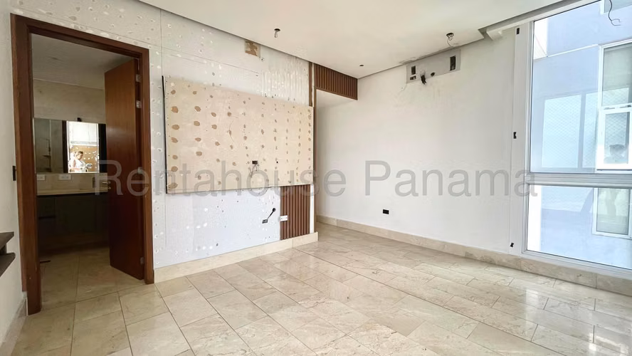 Lujoso Apartamento en Venta en Coco del Mar 27*224Mfk