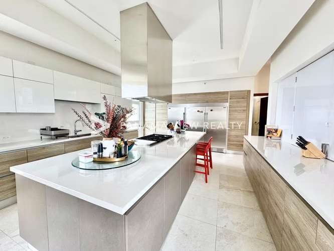 LA LOMA PENTHOUSE - SANTA MARIA