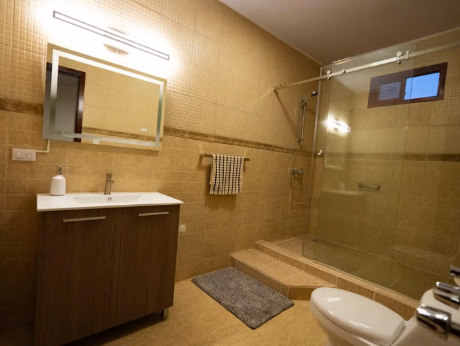 Casa en Las Acacias I con piscina y 20 estacionamientos - Imagen 13