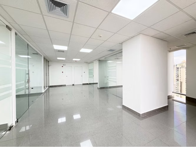 Alquiler de oficina en Costa del Este – Torre Aseguradora Ancón - Imagen 9