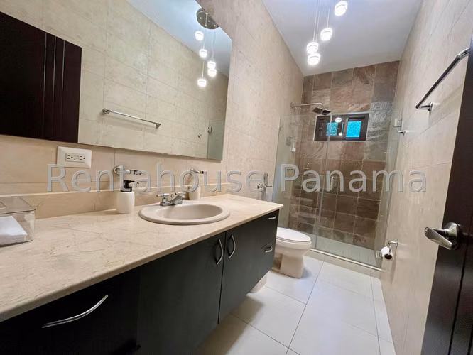 Venta de casa en Costa Sur AK - Imagen 12