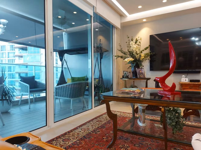 Apartamento en Coco del Mar I con amplio balcón y espectacular vista al mar