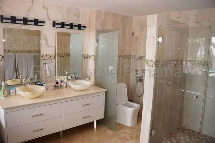 Casa Remodelada en Venta en Albrook 27PPM1034 - Imagen 15