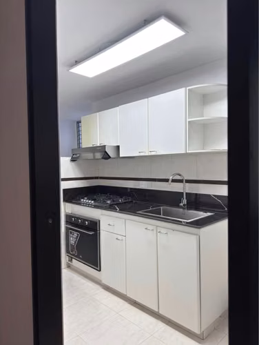 ALQUILER DE APARTAMENTO CON LINEA BLANCA EN CONDADO DEL REY - Imagen 4