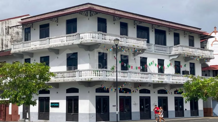 Alquiler de local comercial en Casco Viejo