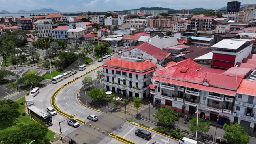 Alquiler de local comercial en Casco Viejo