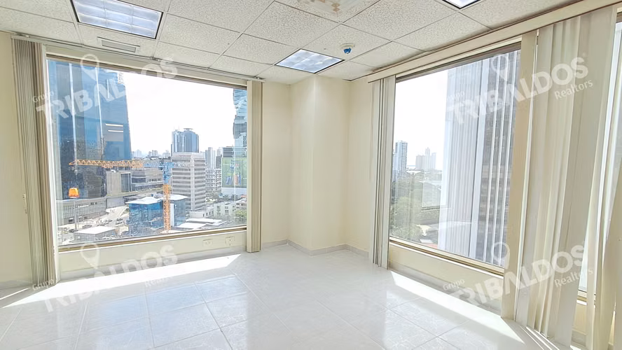 VENTA DE OFICINA WORLD TRADE CENTER - Imagen 2
