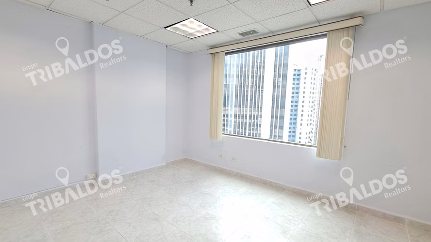 VENTA DE OFICINA WORLD TRADE CENTER - Imagen 6