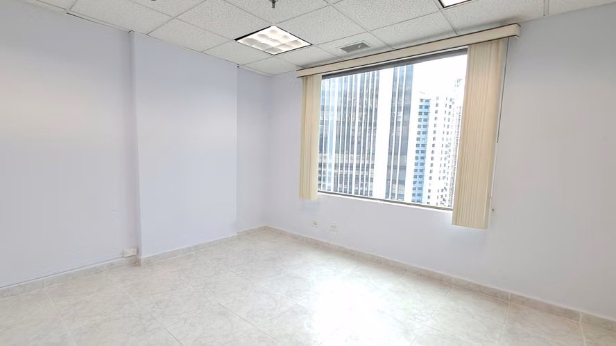 VENTA DE OFICINA WORLD TRADE CENTER